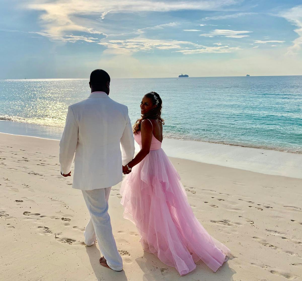 Getting Married in The Bahamas on a beach at Atlantis Paradise Island 