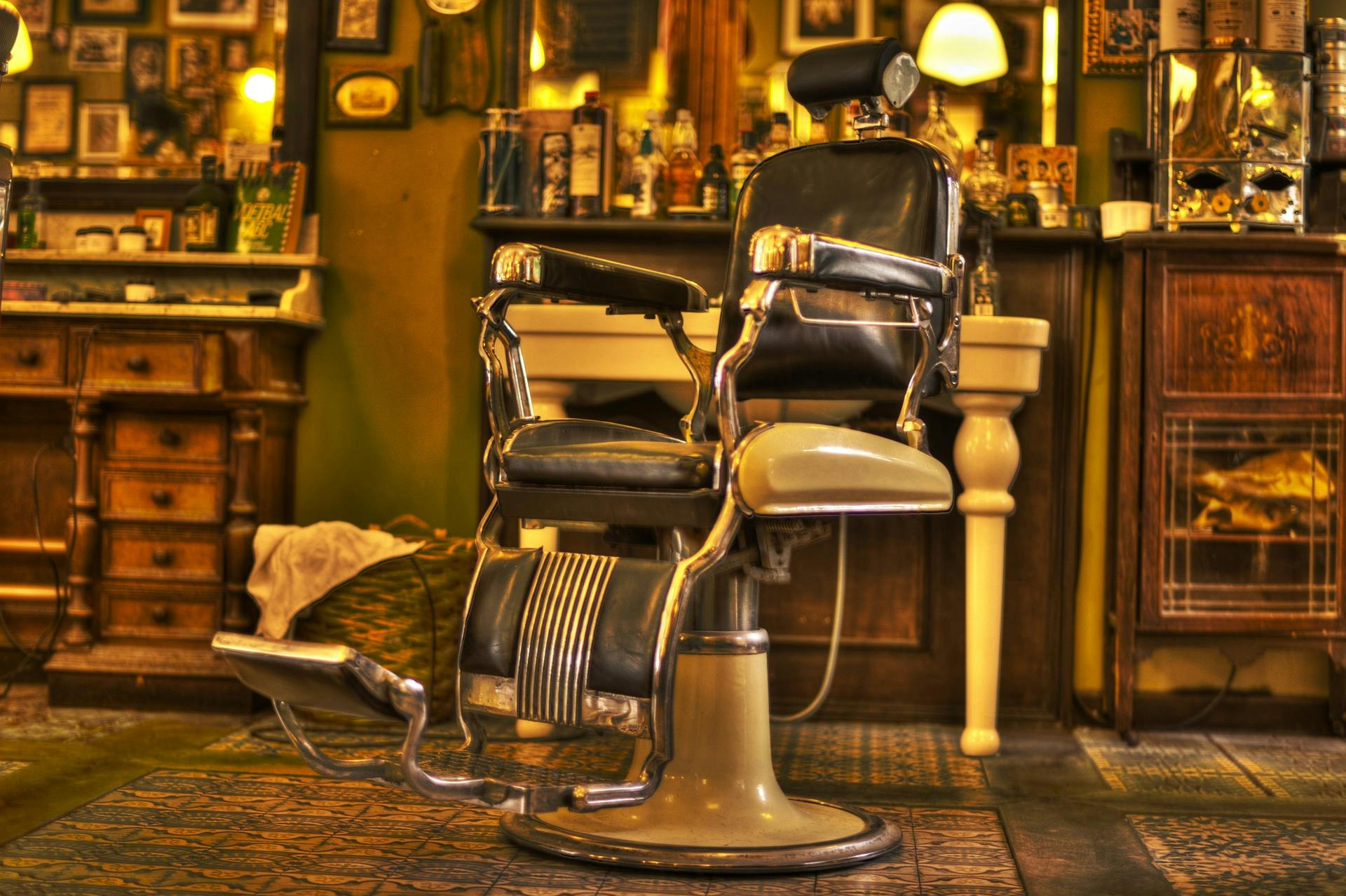 Men's Clean Cut <br> Appointment Booking <br> & Service Menu