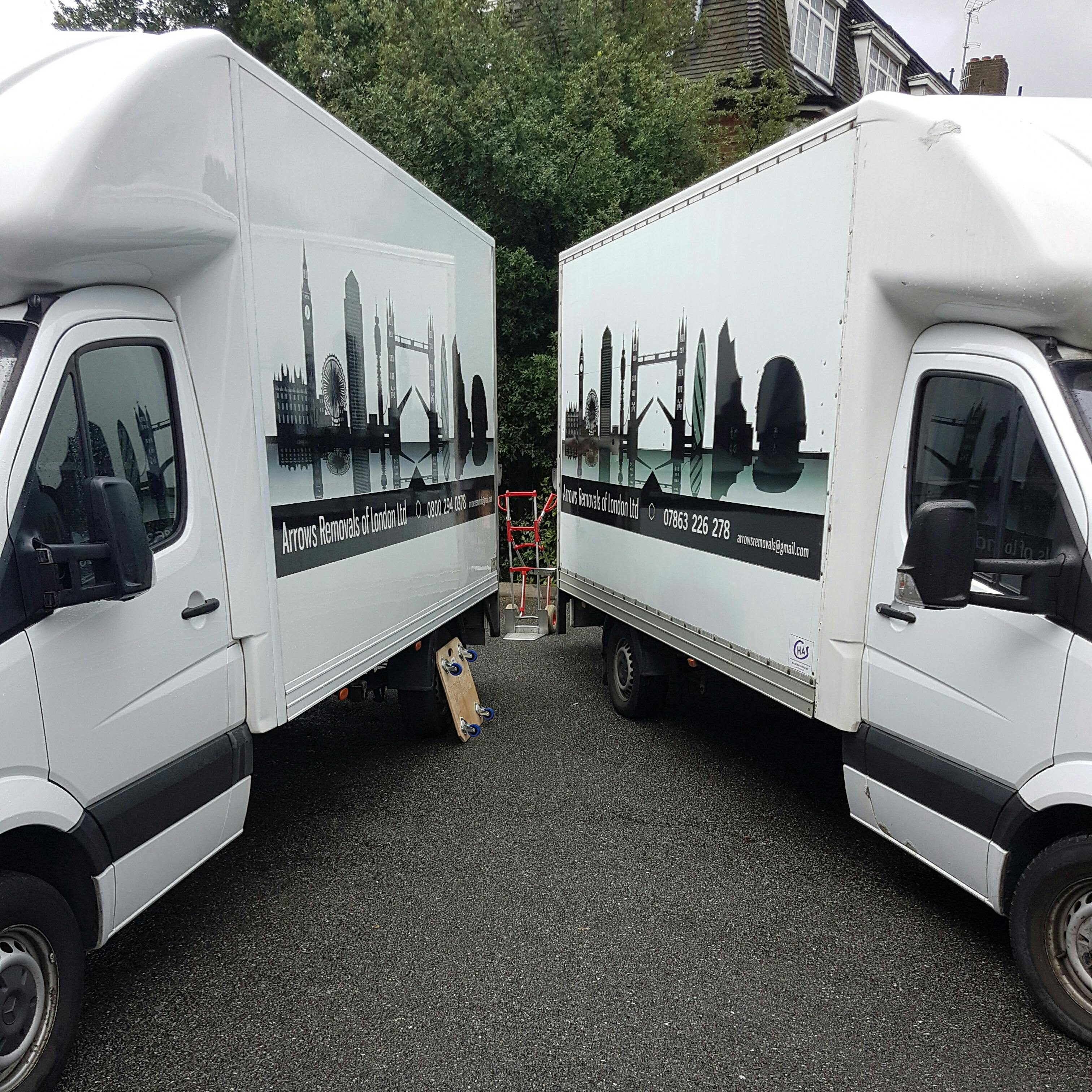 Image of two Arrows Removals vas