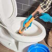 Top Plumbing Tips For Common Clogged Toilets