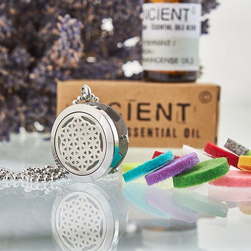 Aromatherapy Diffuser Necklace - Flower of Life 25mm Image