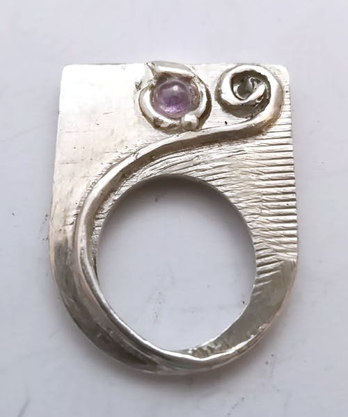 anello in argento con ametista