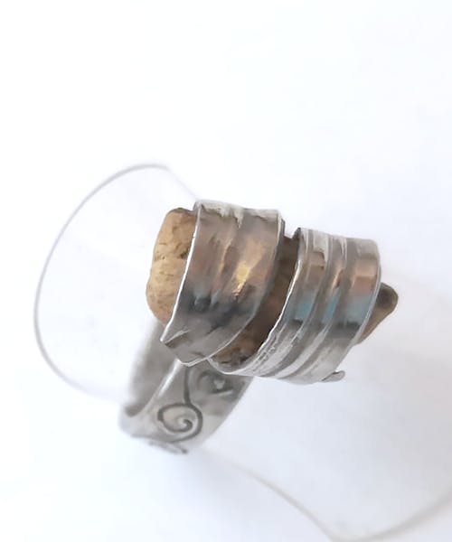 Anello in acciaio con legno