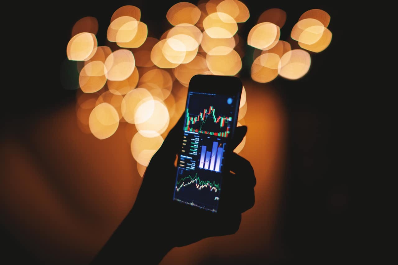 Mobile-First Indexing vs. Desktop-First Indexing