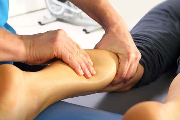 Come il massaggio può aiutare nel recupero da lesioni sportive