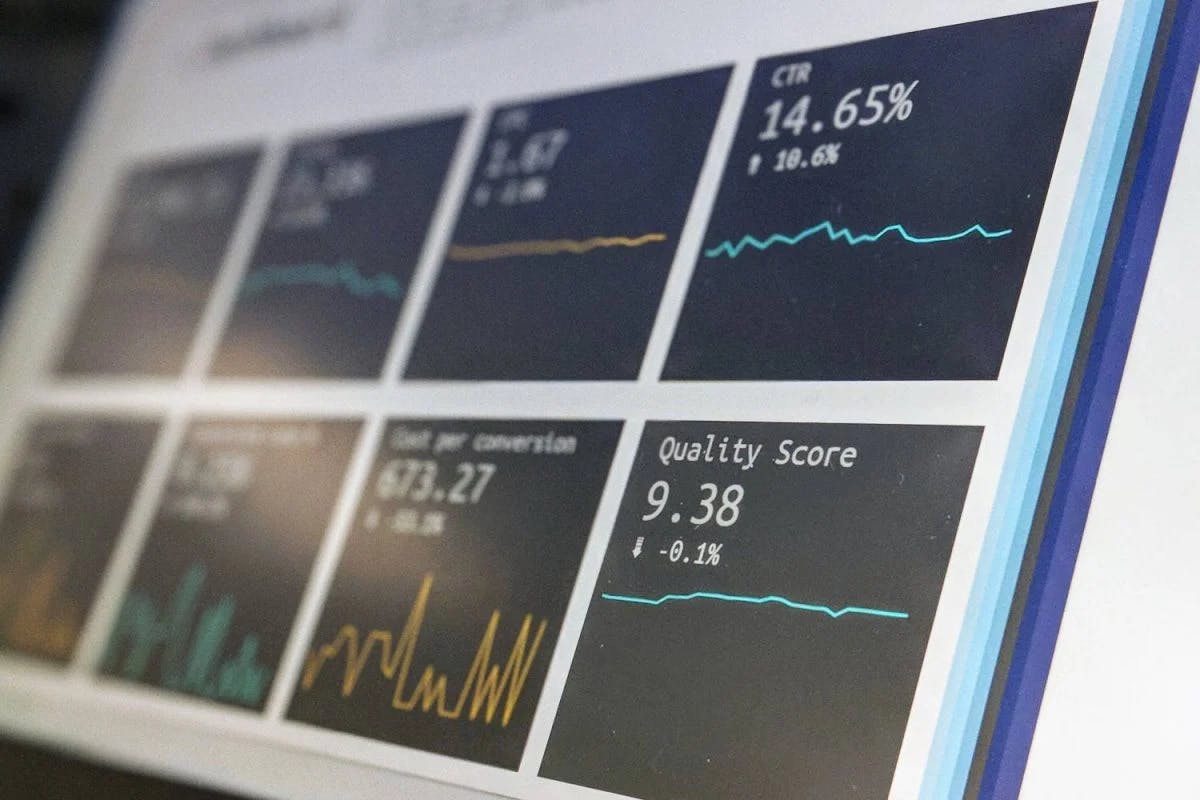 Maecenas et felis consequat