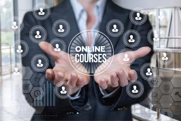 Achieve Your New Year Resolution by Launching a Successful Online Course