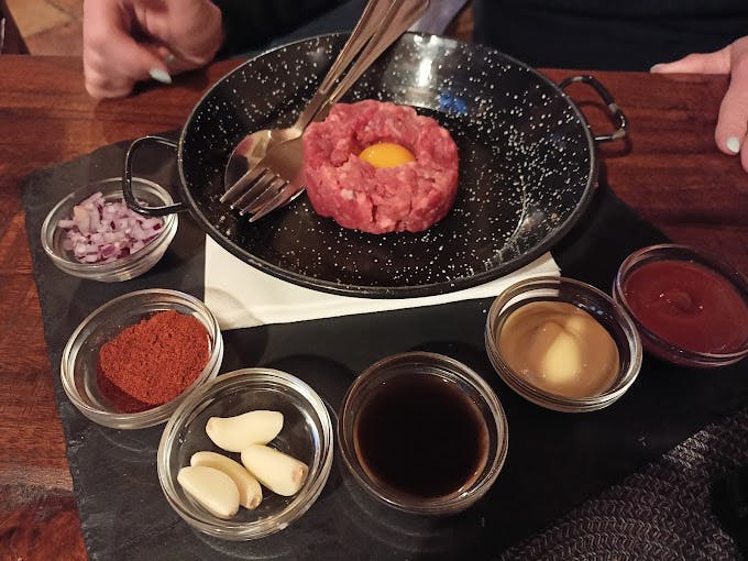 Niečo malé studené k pivu