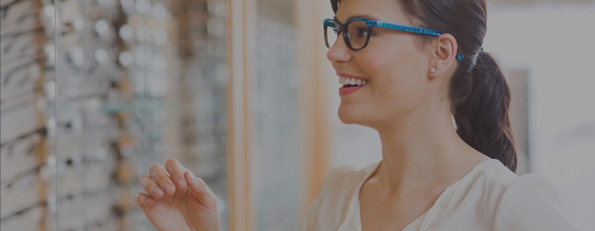 VASTA SCELTA DI OCCHIALI DA VISTA E DA SOLE