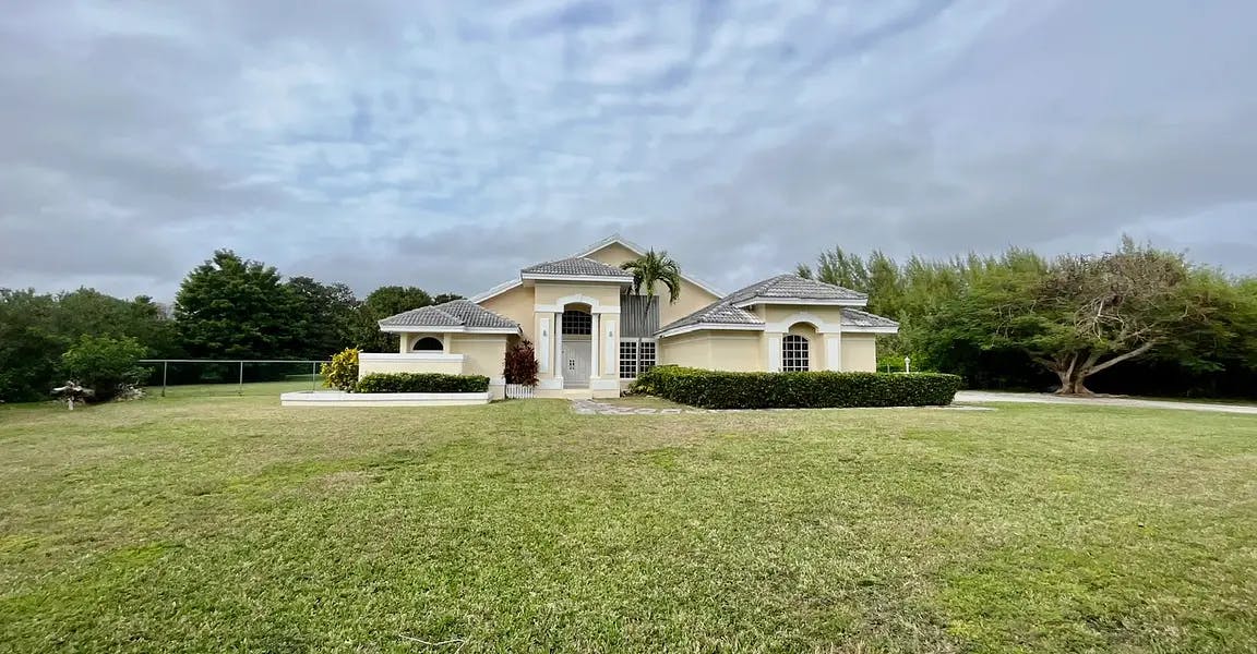 Homes for Sale in the Bahamas Under $500,000.00