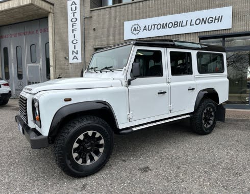 Land Rover Defender 110