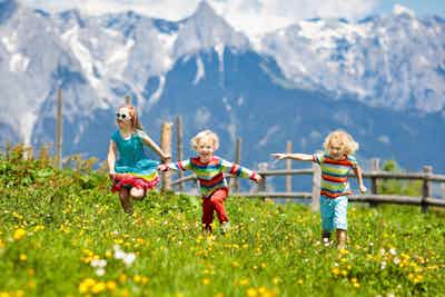Estate in Montagna con i Bambini: 7 Consigli per Viverla in Sicurezza