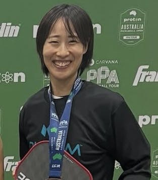 19+ Womens Singles