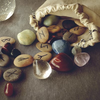 Runologia Archetipica